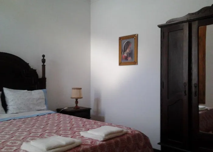 Historical 4 - Bedroom In Alcobaça